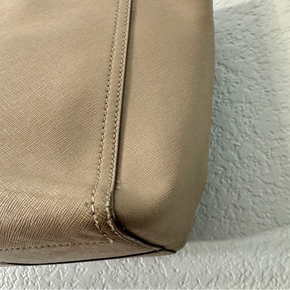 Tory Burch Robinson Tote Bag - (See Note re: Straps) - Picture 6 of 16